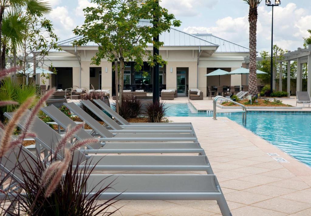 Springhill Suites By Marriott Orlando At Flamingo Crossings Town Center-Western Entrance Four Corners Exterior foto