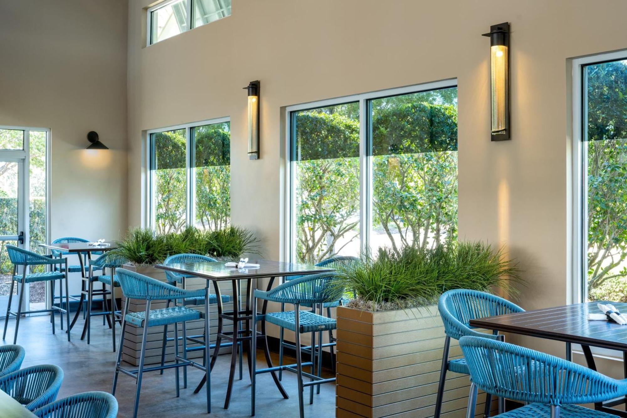 Springhill Suites By Marriott Orlando At Flamingo Crossings Town Center-Western Entrance Four Corners Exterior foto