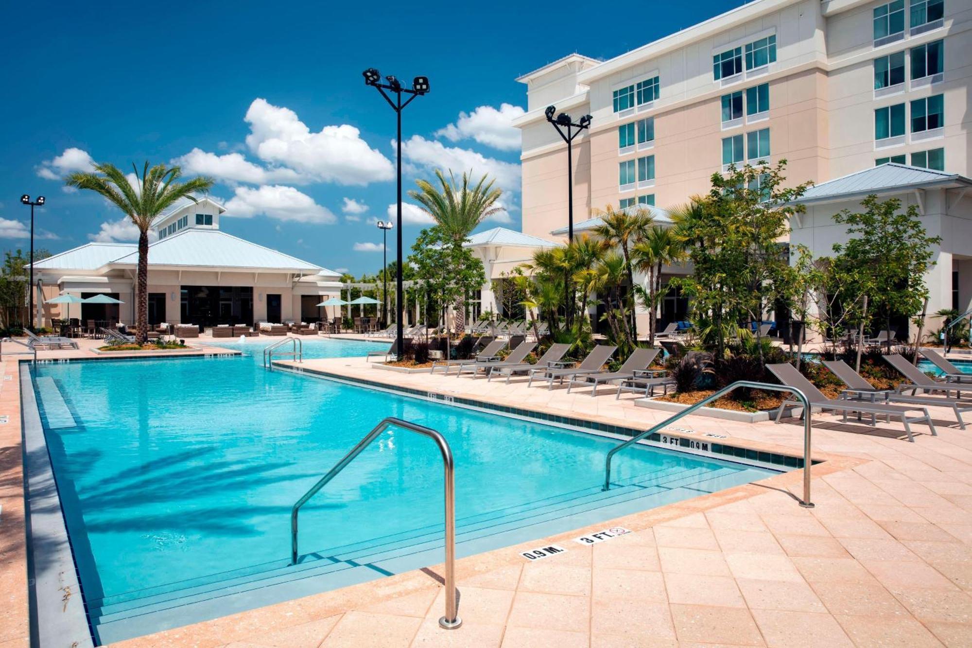 Springhill Suites By Marriott Orlando At Flamingo Crossings Town Center-Western Entrance Four Corners Exterior foto